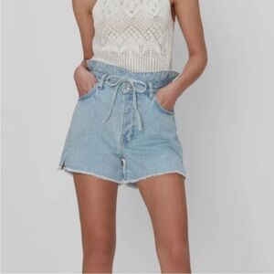 7 For All Mankind 💙 Light Wash Paperbag Waist High Rise Raw Hem Shorts